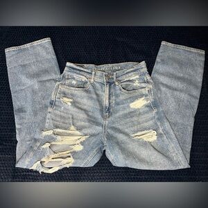 American Eagle high rise jeans- medium wash -ripped jeans- size women’s 6